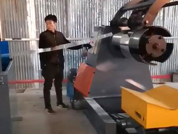 收卷機設(shè)備視頻