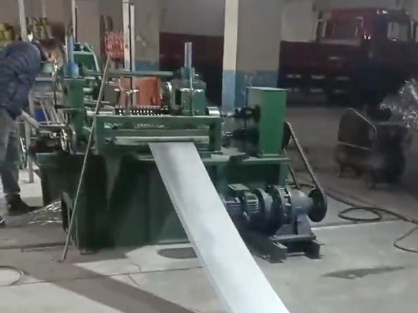 開卷收卷機(jī)設(shè)備視頻