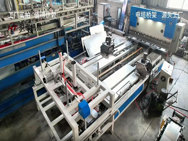 第四代電纜橋架設(shè)備視頻